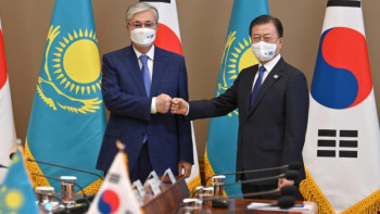 Фотография к новости: Тоқаевтың Кореяға іссапары, мигранттар мәселесі, ұлттық тағам: Корея елшісі Қазақстан туралы айтты