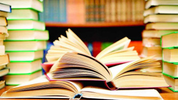 Фотография к новости: «Интернет психологиясы», «Бастауыш мектеп мұғалімі»: Қазақ тіліндегі жаңа оқулықтар