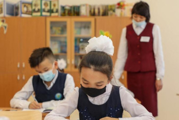 Фотография к новости: COVID-19: Шығыс Қазақстанда 400-ге жуық оқушы індетке шалдыққан