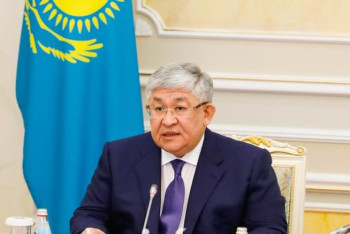 Фотография к новости: «100 жаңа оқулық» «Болашақ» бағдарламасының жалғасы іспеттес – Көшербаев