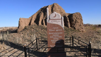 Фотография к новости: Хан Кенеге Ақмола бекінісін алуда көмек берген – Нөгер батыр