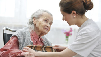 Фотография к новости: Қазақстанда әлеуметтік қызметкерлердің мәртебесі көтеріледі