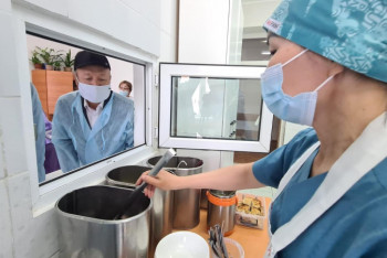 Фотография к новости: Маңғыстауда балалар ауруханасының сорпасынан құрт шыққан ба?