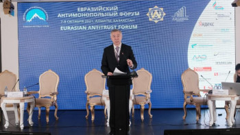 Фотография к новости: Кәсіпкер монополистерге бағынуға мәжбүр – Жұманғарин