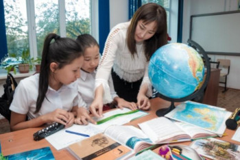 Фотография к новости: Bilimdi ult жобасы аясында педагогтардың жалақысы өседі  – Аймағамбетов