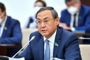 Фотография к новости: Депутат: Білім беру гранттарын бөлу жүйесіне өзгерістер енгізетін уақыт жетті