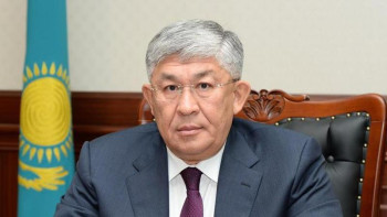 Фотография к новости: «Ұлттық» сөзін қостық. Көшербаев Елбасыға не деп жауап бергенін айтты