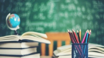 Фотография к новости: Мұғалімдерді «қара жұмысқа жегу» қашан тоқтатылады?