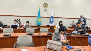 Фотография к новости: Журналистер бір жарым жылдан кейін Мәжіліске оралды