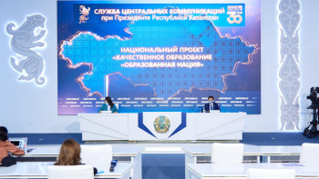 Фотография к новости: Кітапханашы, күзетші, еден жуушы: Мектепте жұмыс істейтіндердің жалақысы көтеріледі