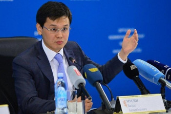 Фотография к новости: +7-ден +997-ге: +7-нің киелі емес, құқықтық жағын қарап жатырмыз – Мусин