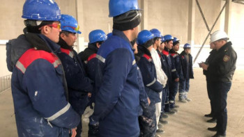 Фотография к новости: Қазақстандықтар шетелдіктерге қалай көмектесетіні белгілі болды