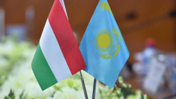 Фотография к новости: Еліміздің 800 азаматы Мажарстанның жоғары оқу орындарында білім алуда – министр