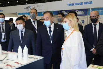 Фотография к новости: Тоғжанов: Отандық дәрілер мен медициналық бұйымдар шығаруға әлеуетіміз де, мүмкіндігіміз де жетеді