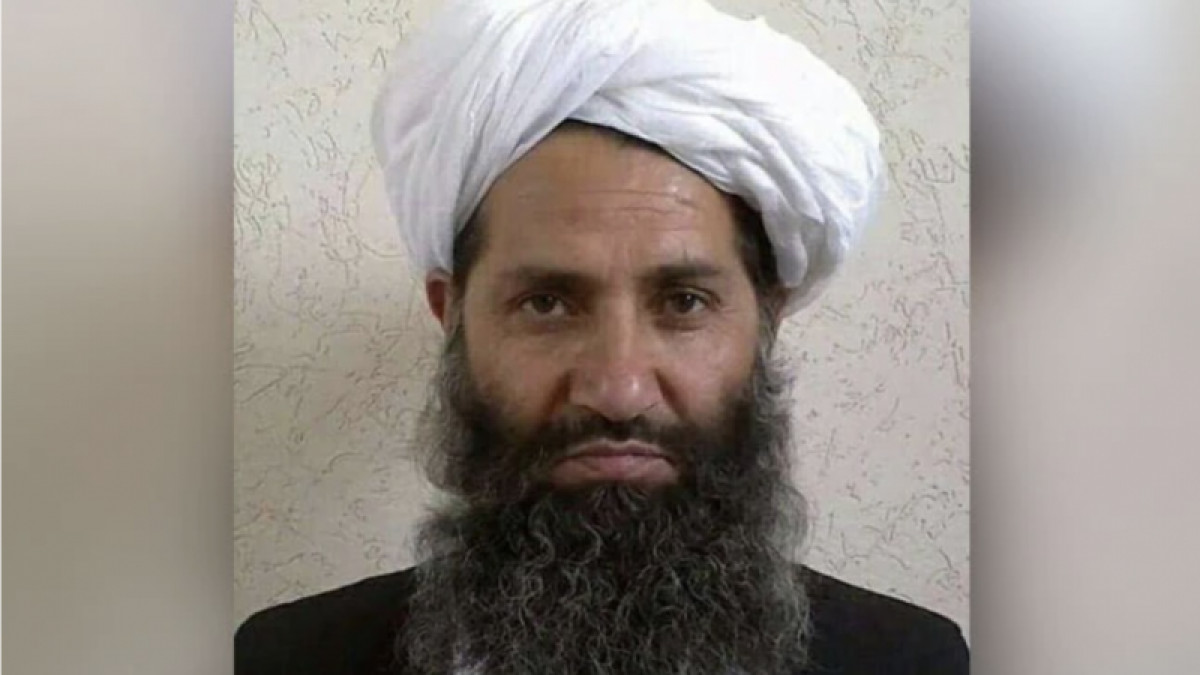 «Талибан» жетекшісі алғаш рет көпшілік алдына шықты – БАҚ