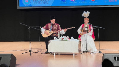 Анадолы төрінде айтыс өтті