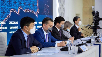 Фотография к новости: Серікқали Брекешев: Көміртегі бейтараптығына қол жеткізу үшін экологиялық мәселені шешу керек