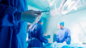 Фотография к новости: Елордада ер адамның басынан 7 см болатын ісік алынды