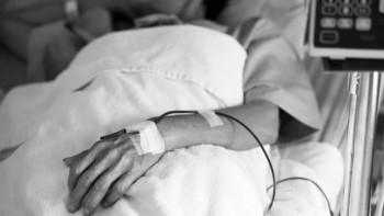 Фотография к новости: Республикада коронавирустан қайтыс болғандар саны 4 есеге қысқарған