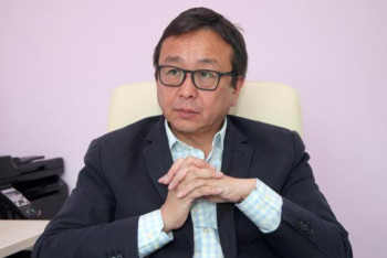 Фотография к новости: Алмаз Шарман: Коронавирус бізден оңайлықпен кете қоймайды