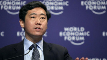 Фотография к новости: Әлем төмен көміртекті экономикаға көшу үшін консенсусқа келуі керек – Дэвид Даокуй Ли