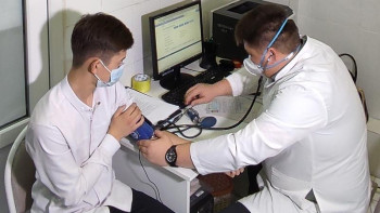 Фотография к новости: Балаларды коронавирусқа қарсы вакцинациялау неліктен маңызды? – педиатр жауап берді