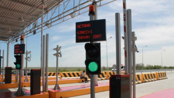 Фотография к новости: Ақылы жолдан түскен қаржы қайда жұмсалады? Төлеген Абдуллин жауап берді