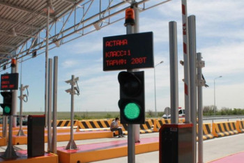 Фотография к новости: Ақылы жолдан түскен қаржы қайда жұмсалады? Төлеген Абдуллин жауап берді