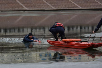 Фотография к новости: Биыл мұз астына түсіп кету оқиғасы тіркелген жоқ - құтқарушылар