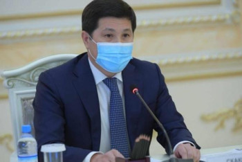 Фотография к новости: Сқақов: Педагогтарға материалдық көмек көрсету – білімді нығайтудың басты бағыты