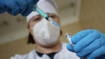 Фотография к новости: Қарашада коронавирус жұқтыру 2,8 есеге азайған