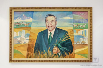 Фотография к новости: Назарбаевтың портреті. Елбасының тұлғасын тереңірек түсінуге бағытталған туындылар коллекциясы