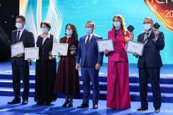 Фотография к новости: Кәсіпкер әйелдер Президенттің «Іскер» сыйлығын алды