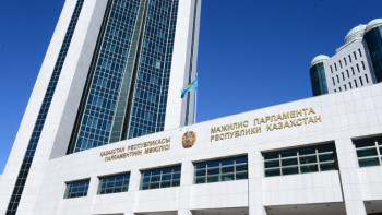 Фотография к новости: Депутаттар байланыс операторларының жауапкершілігін күшейтетін заң жобасын мақұлдады