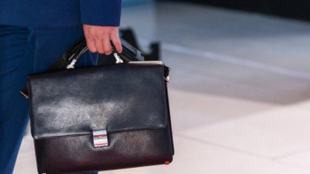 Фотография к новости: Мемқызметшілерге жұмыстан тыс уақытта қосымша табыс табуына рұқсат беріледі