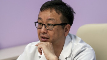 Фотография к новости: Профессор Алмаз Шарман Pfizer вакцинасын халықтың барлық санатына салуды ұсынды