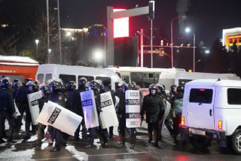 Фотография к новости: Үш қаланың әкімдігіне шабуыл жасалған - ІІМ