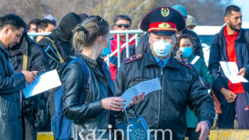 Фотография к новости: ТЖ кезінде полиция жұмысына кедергі келтіргендер сотталады