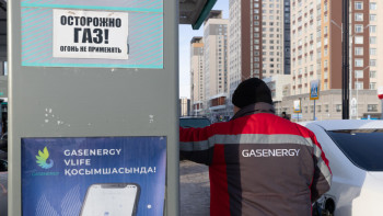 Фотография к новости: Бұзақылар Алматыдағы телеарналарға шабуылдаған