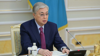 Фотография к новости: ТЖ: Тоқаев қаза тапқандардың отбасыларына көңіл айтты