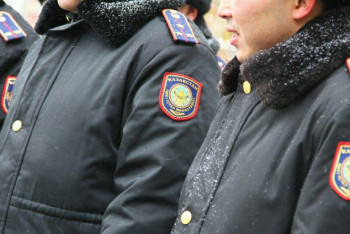 Фотография к новости: Шығысқазақстандық полицейлер өз қызметтерін ерекше режимде жалғастырып жатыр