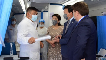 Фотография к новости: Цой жаңа Денсаулық сақтау министрін құттықтады