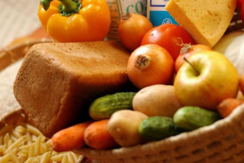 Фотография к новости: Шығысқазақстандық кәсіпкерлер жауынгерлерді азық-түлікпен қамтамасыз етті