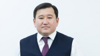 Фотография к новости: Ертеңгі күннің бүгінгіден де нұрлы болуына ықпал ететін құдіретті күш тек білімде – Қасымхан Сенғазыев