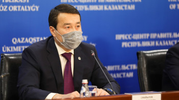 Фотография к новости: Смайылов Үкіметке халық табысын арттыру бағдарламасын дайындауды тапсырды