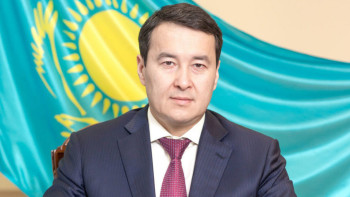 Фотография к новости: Үкімет басшысы дәрігерлер қауымына алғыс айтты