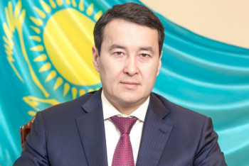 Фотография к новости: Үкімет басшысы дәрігерлер қауымына алғыс айтты