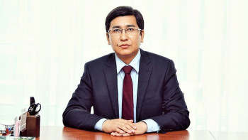 Фотография к новости: Қоғамдық тәртіпті сақтау кезінде қаза болғандардың балалары университетте тегін оқиды – Аймағамбетов 