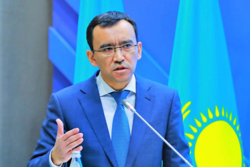 Фотография к новости: Әшімбаев депутаттарға: Елдің сенімі мен үмітін ақтау үшін аянбай еңбек етейік 