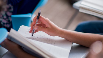 Фотография к новости: Шетелдегі студенттерді Қазақстанға қайтару бойынша СІМ жұмыс істеп жатыр – БҒМ